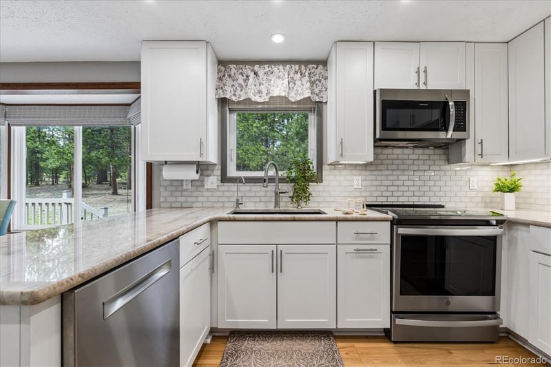 166 Hummingbird Ln, Golden, CO 80403