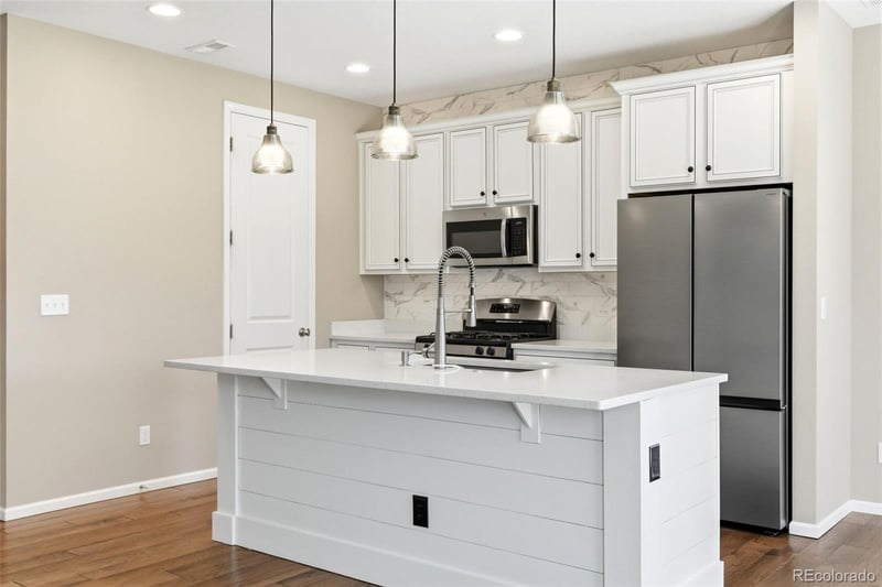 25162 Cedar Pl, Aurora, CO 80018