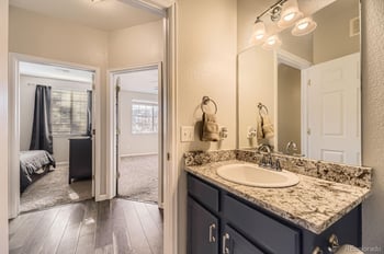 22520 E Ontario Dr #101, Aurora, CO 80016