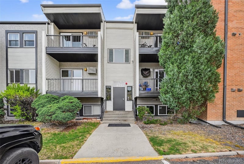 1350 Golden Cir #211, Golden, CO 80401