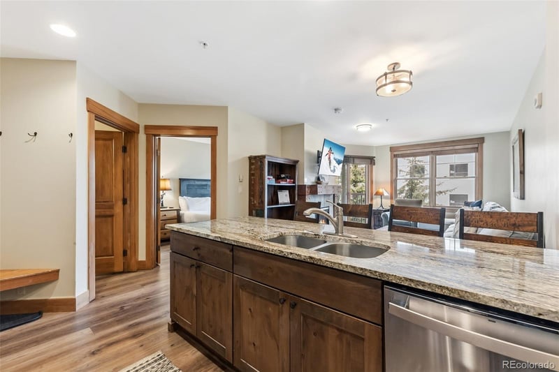 53 Hunki Dori Ct #8875, Dillon, CO 80435