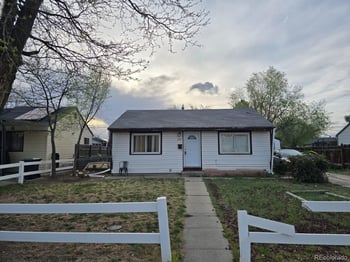 815 Lansing St, Aurora, CO 80010
