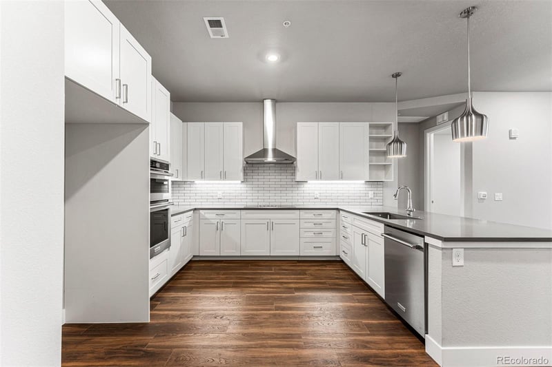 20 Wilcox St #207, Castle Rock, CO 80104