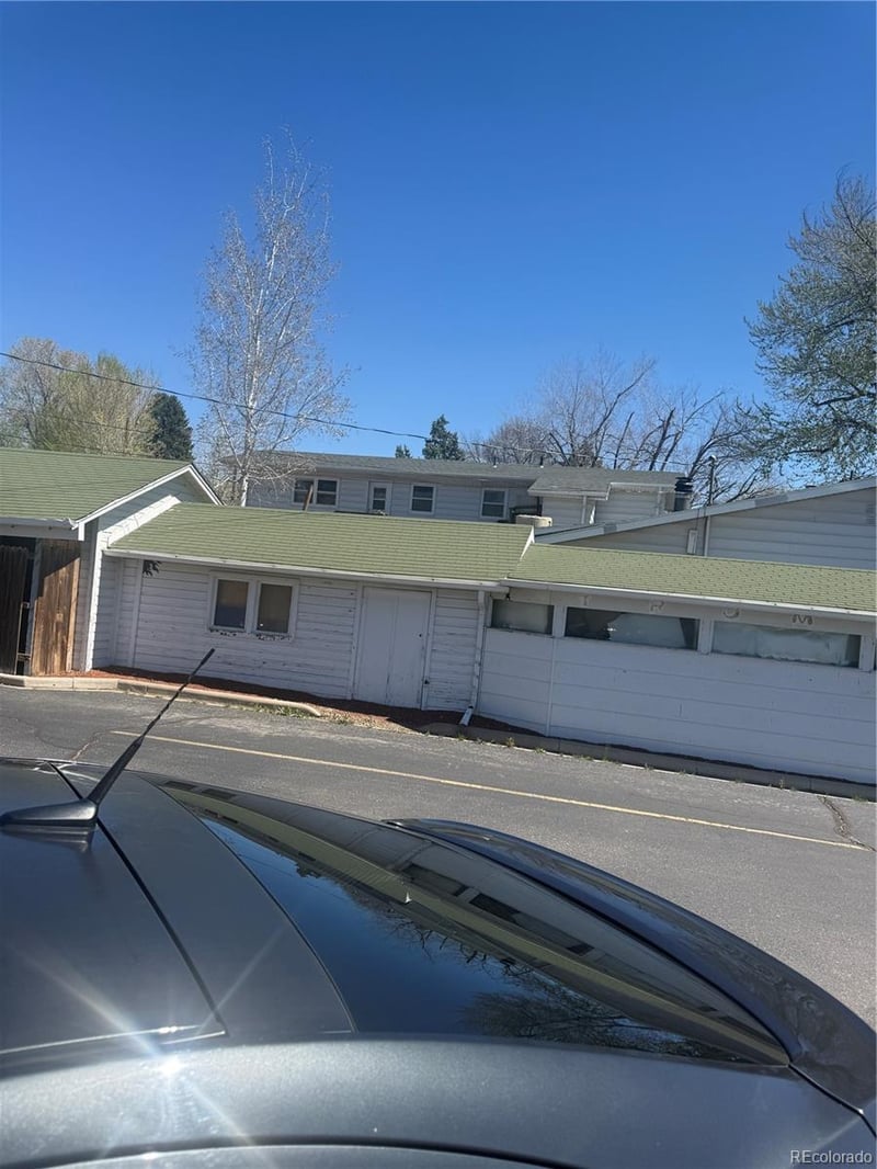 335 11th St, Loveland, CO 80537