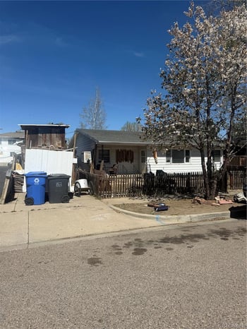 335 11th St, Loveland, CO 80537