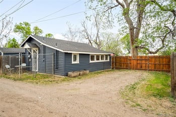 3923 Grant St, Englewood, CO 80113