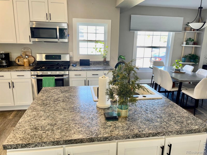 304 High School Ave, Holyoke, CO 80734