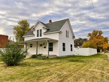 304 High School Ave, Holyoke, CO 80734