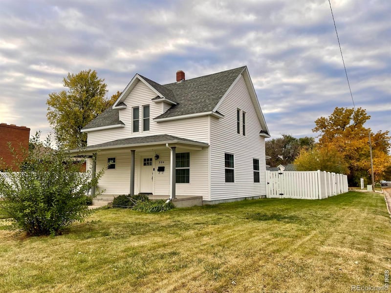 304 High School Ave, Holyoke, CO 80734