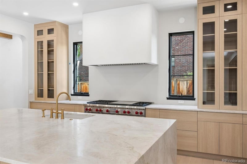 832 Milwaukee St, Denver, CO 80209