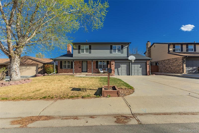 2552 Fairplay Way, Aurora, CO 80014