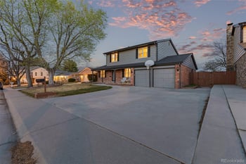 2552 Fairplay Way, Aurora, CO 80014