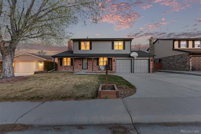 2552 Fairplay Way, Aurora, CO 80014