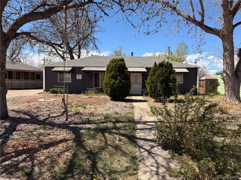 815 Zion St, Aurora, CO 80011