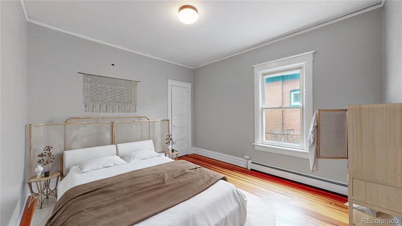218 Emerson St, Denver, CO 80209