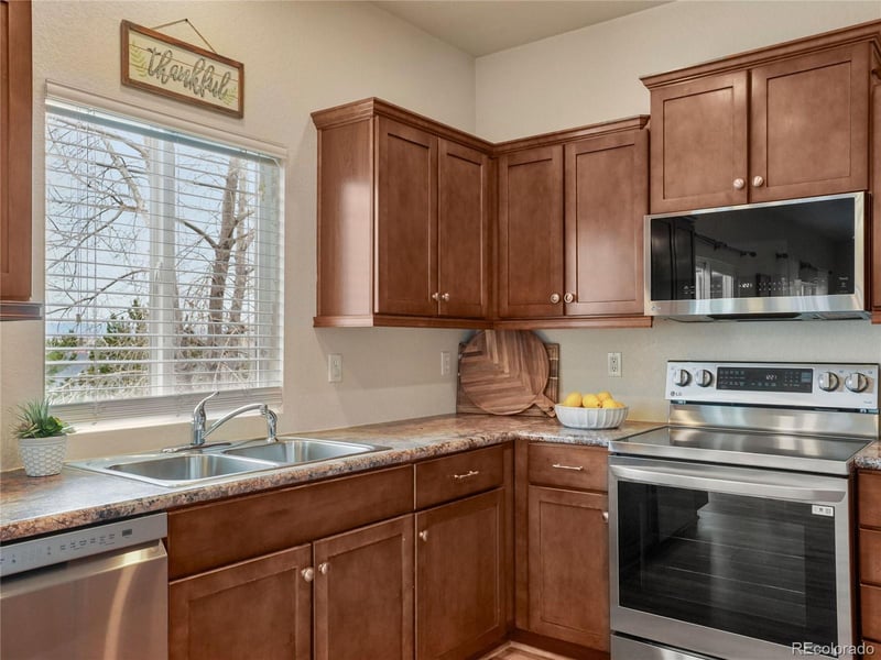 5978 Cumbre Vista Way, Colorado Springs, CO 80924