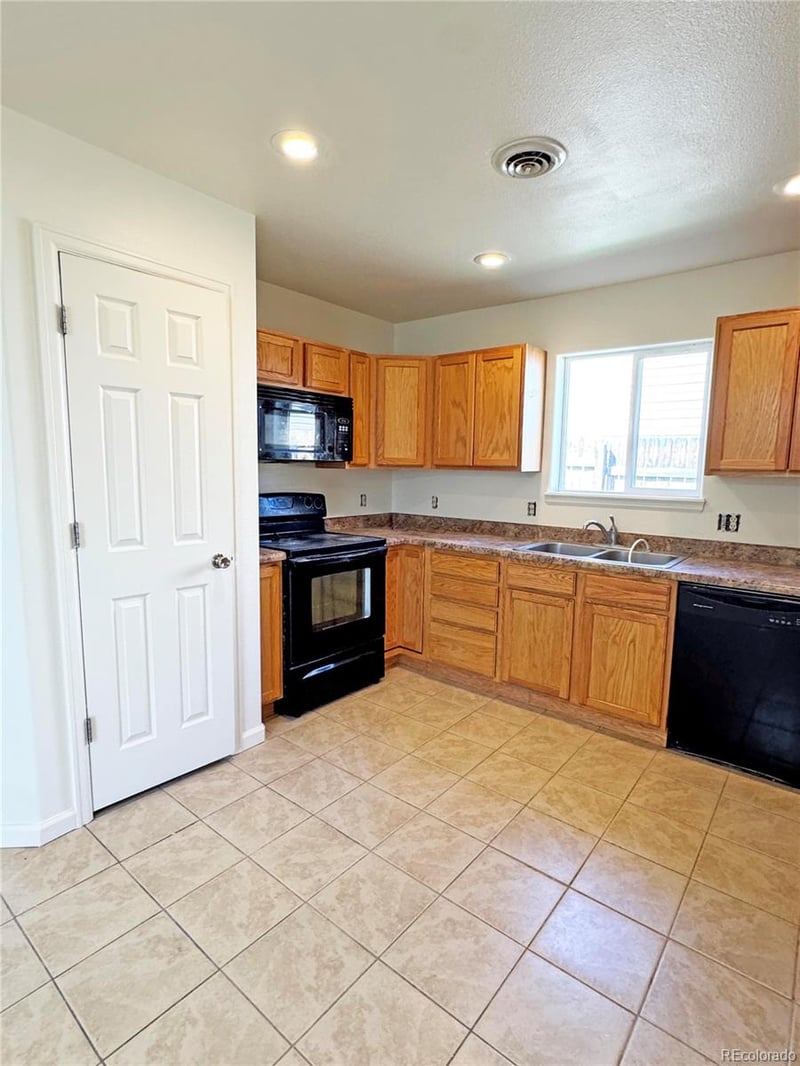 1041 Halfturn Rd, Rangely, CO 81648