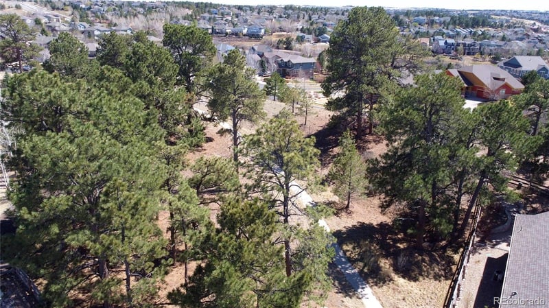 6918 Elk Ct, Aurora, CO 80016