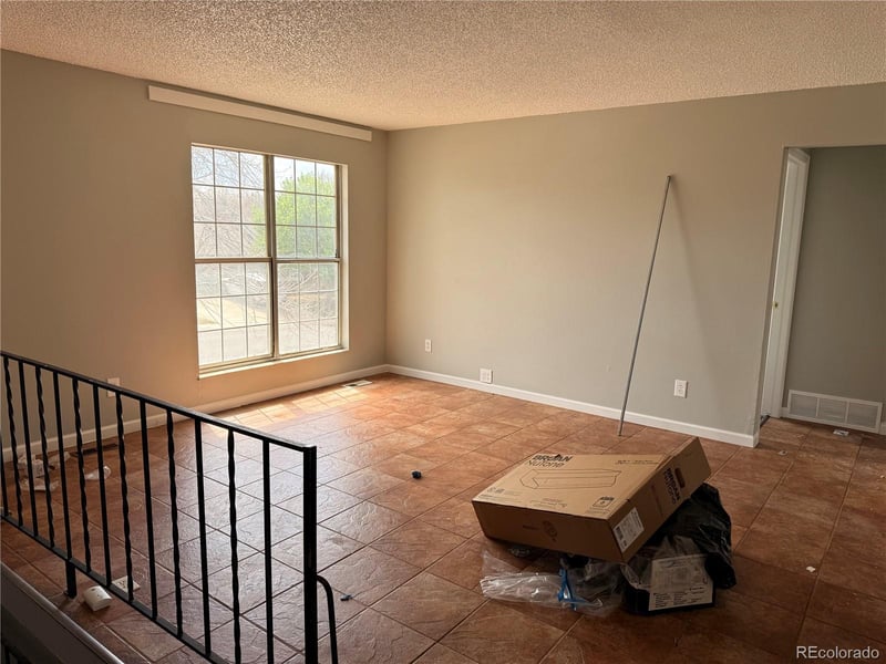 18035 Iowa Dr, Aurora, CO 80017