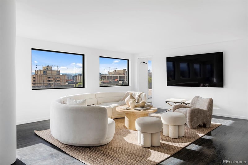 669 Washington St #901, Denver, CO 80203