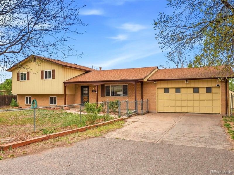 344 Gray St, Lakewood, CO 80226