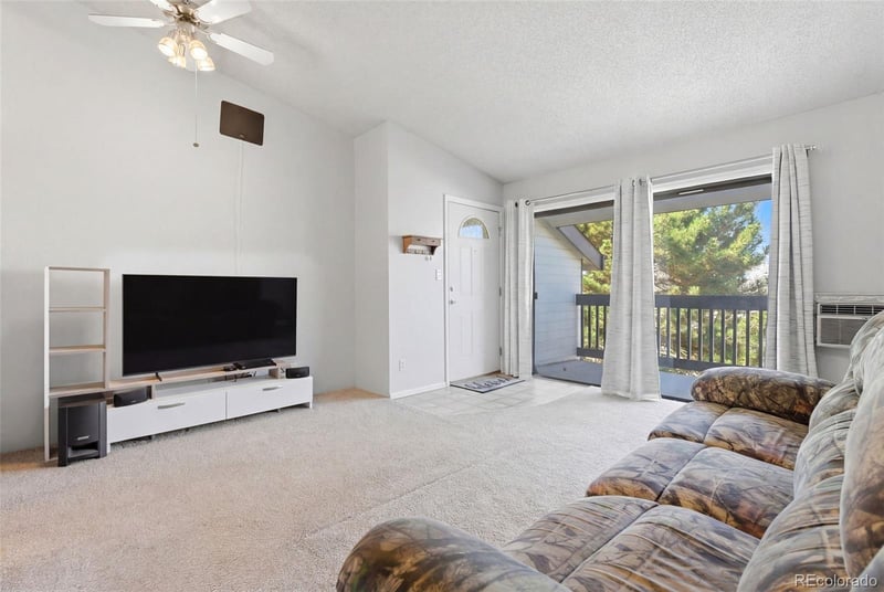 532 Oakwood Dr #E207, Castle Rock, CO 80104