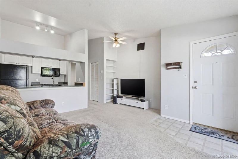 532 Oakwood Dr #E207, Castle Rock, CO 80104