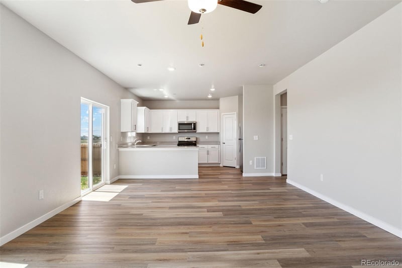 48150 Shetland Dr, Bennett, CO 80102