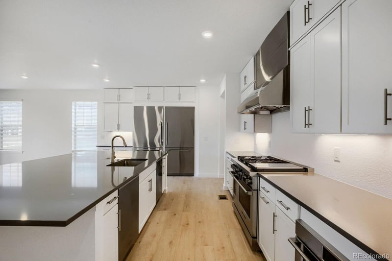 15492 W Dequesne Ave, Morrison, CO 80465