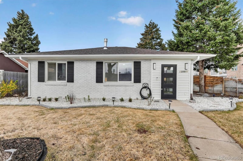 2201 Dexter St, Denver, CO 80222