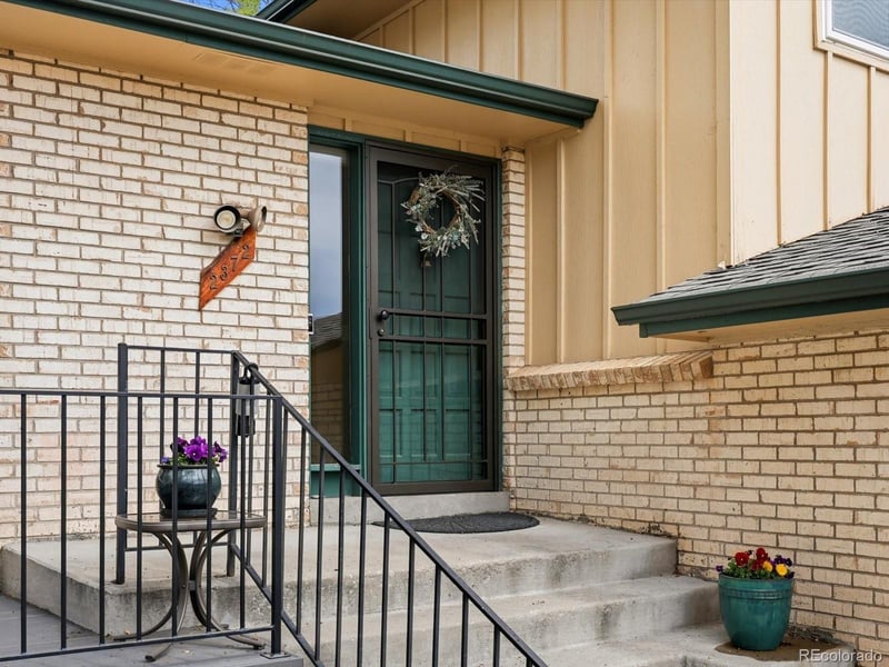 2372 Holland St, Lakewood, CO 80227