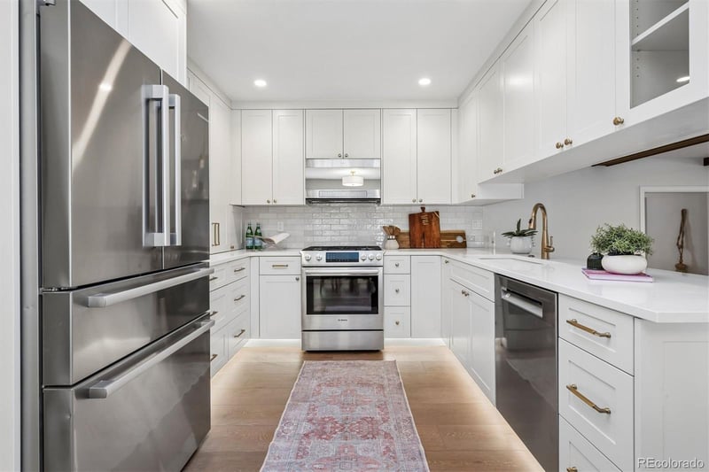 7121 Hinsdale Pl, Centennial, CO 80112