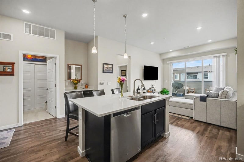 420 Fremont Pl #406, Centennial, CO 80122