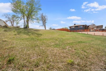 5592 Independence , Arvada, CO 80002