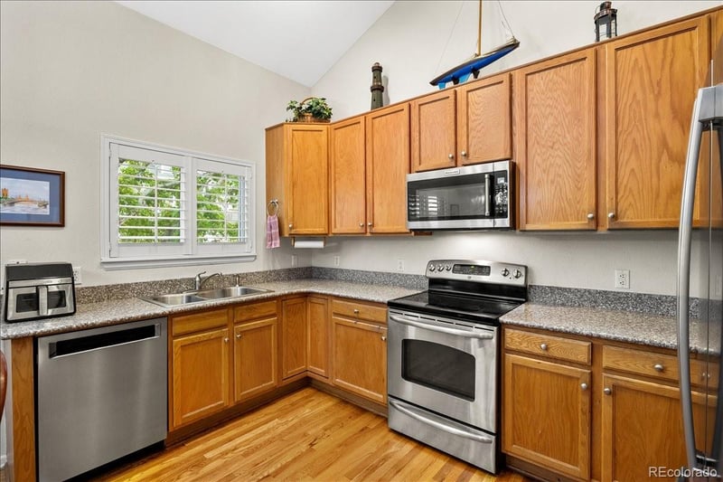 1011 Laurenwood Ln, Highlands Ranch, CO 80129