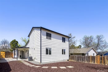 17464 Temple Dr, Aurora, CO 80015