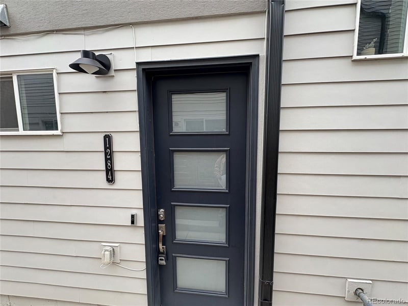 1284 Stuart St, Denver, CO 80204