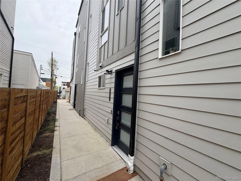 1284 Stuart St, Denver, CO 80204