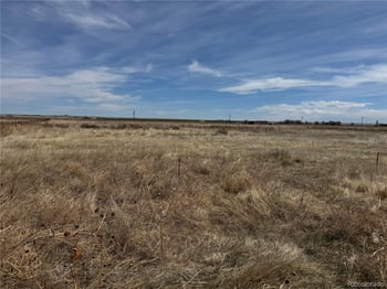 7330 Woodchest St, Strasburg, CO 80136