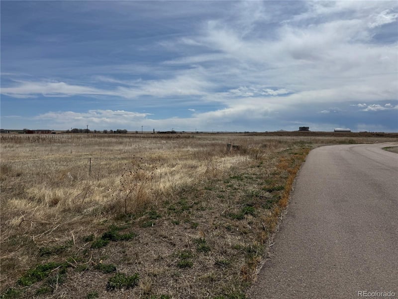 7330 Woodchest St, Strasburg, CO 80136