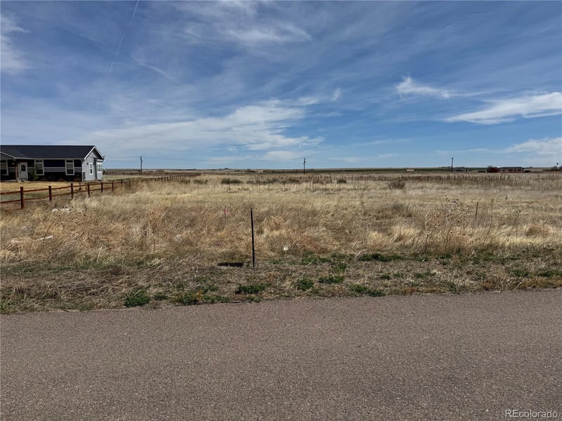 7330 Woodchest St, Strasburg, CO 80136