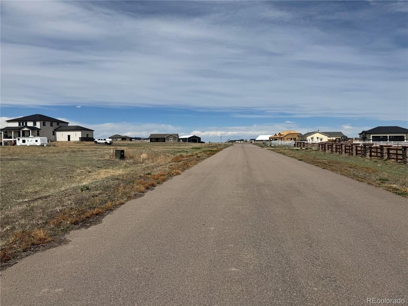 7330 Woodchest St, Strasburg, CO 80136