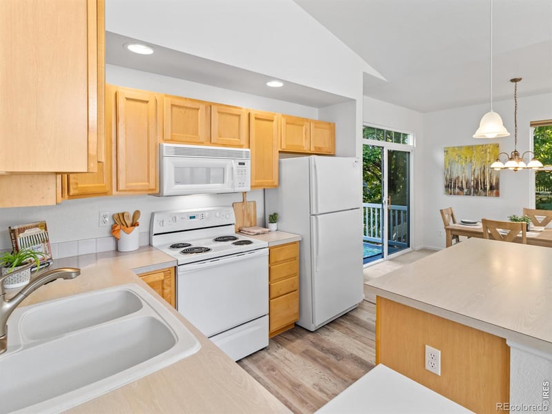 640 Gooseberry Dr #904, Longmont, CO 80503