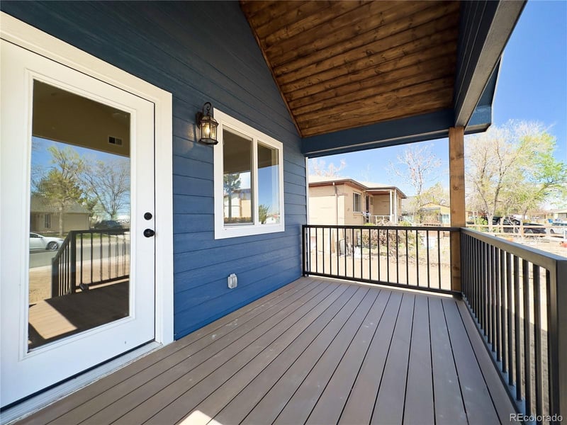 8071 Jasmine St, Dupont, CO 80024