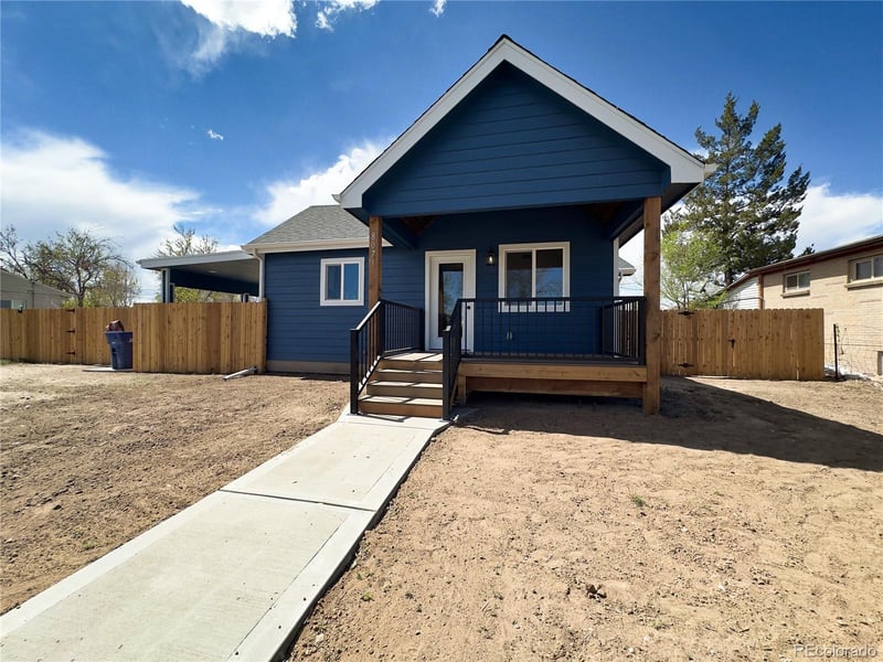 8071 Jasmine St, Dupont, CO 80024