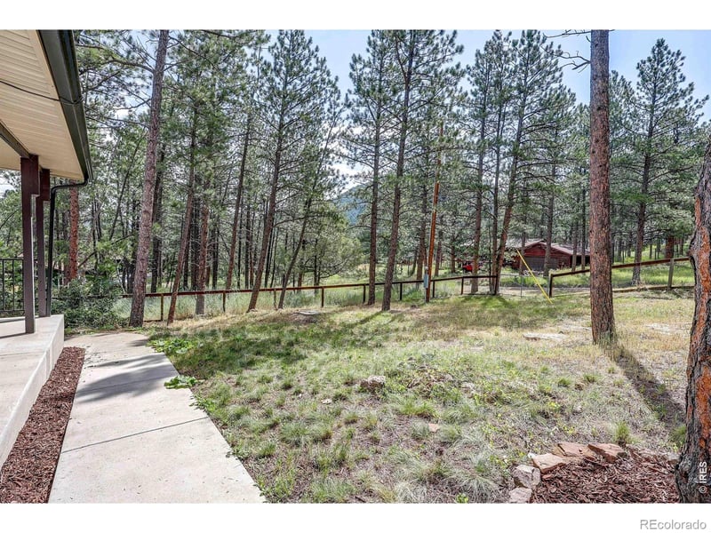 166 Cherokee Rd, Lyons, CO 80540