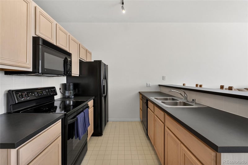 15475 Andrews Dr #406, Denver, CO 80239