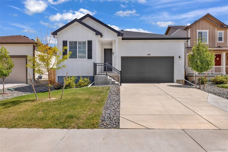 180 Edge Cliff St, Castle Rock, CO 80104