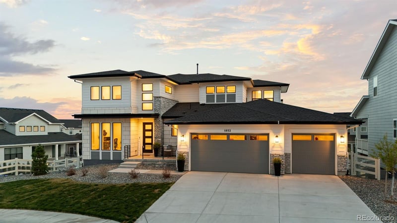 5932 Los Olivas Point, Parker, CO 80134