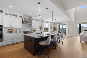 5932 Los Olivas Point, Parker, CO 80134